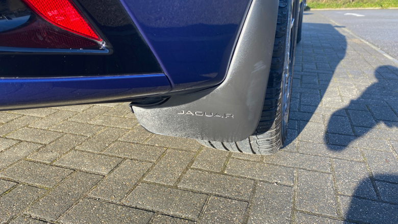 Jaguar F-Pace 2.0 D200 R-Dynamic Black 5dr Auto AWD Diesel Estate